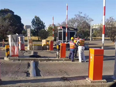 Quais são as classificações dos sistemas de estacionamento inteligentes?